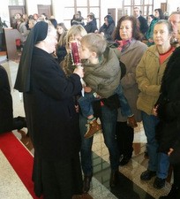 Relikvija bl. Marije Propetoga Isusa Petković u župi u Trnovčici